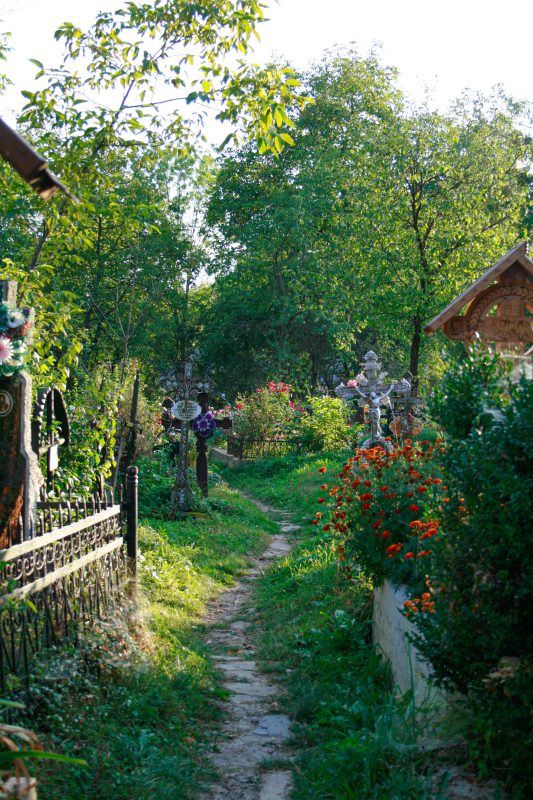 Cementerio exterior de Budesti