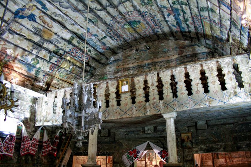 Interior Iglesia de Surdesti