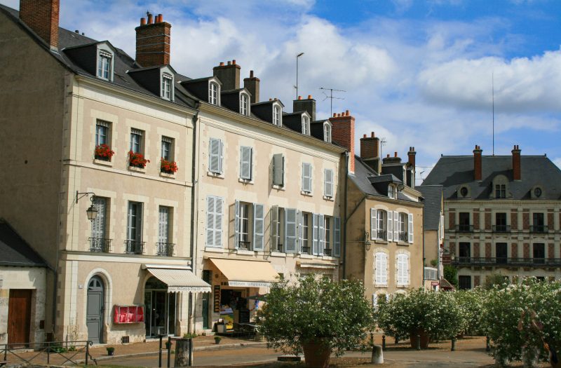 Plaza del castillo en Blois