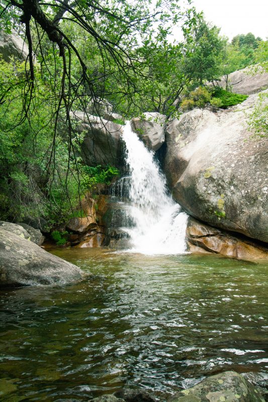 Salto de agua en los Chorros del Manzanares 