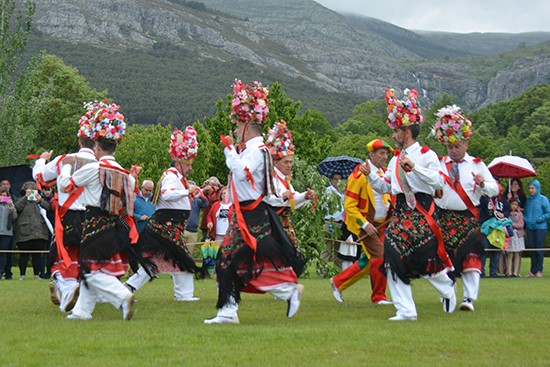 Los danzantes de Valverde de los Arroyos