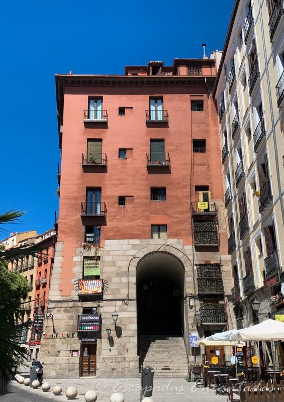 Arco de cuchilleros Madrid