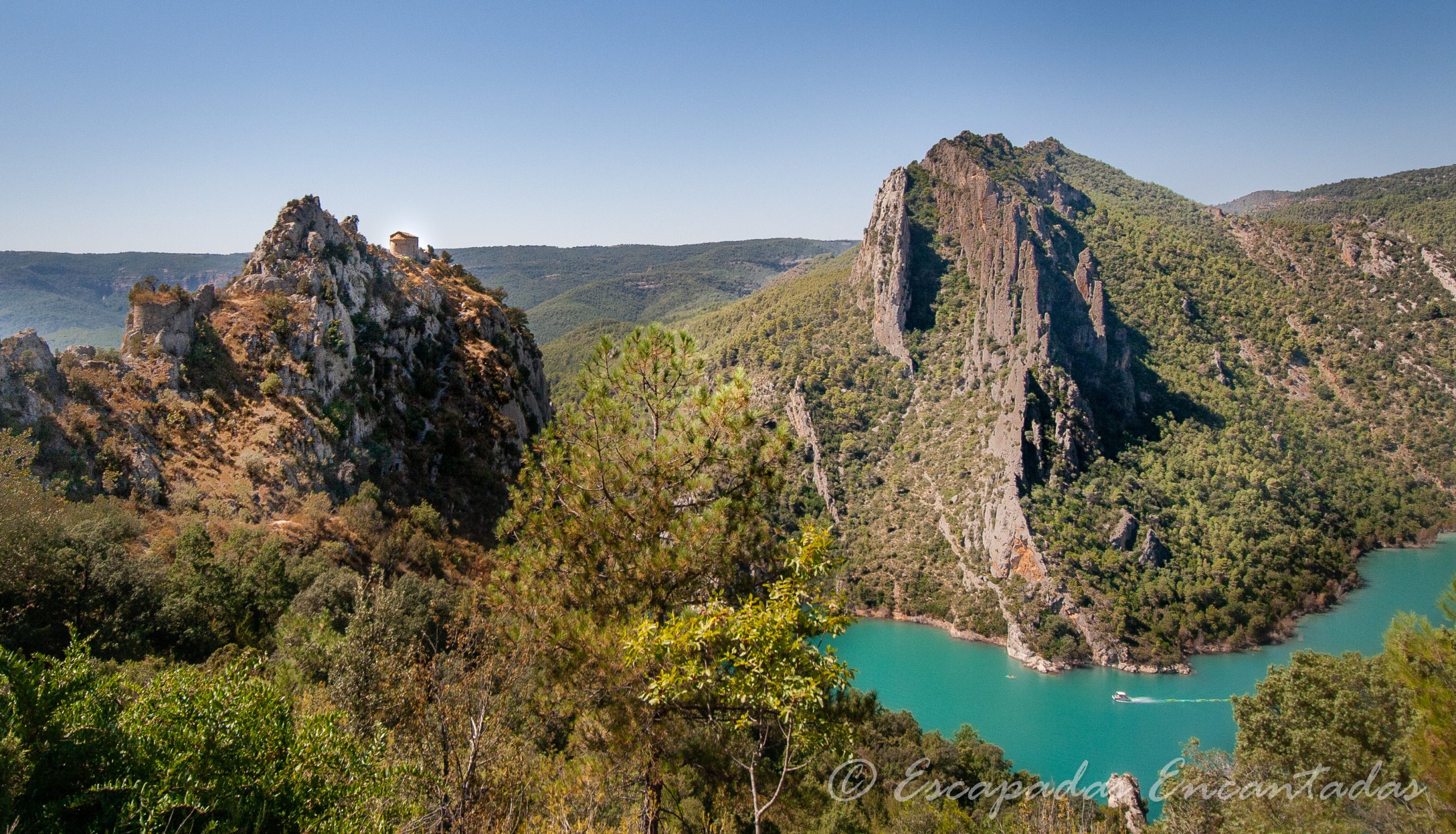 Ermita de la Pertusa desde Congost