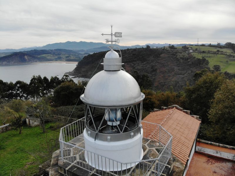 Faro de Tazones