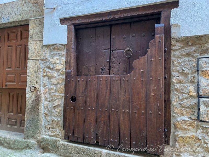 Batipuertas en Candelario