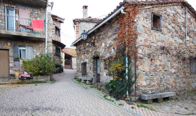 Calle en La Puebla de la Sierra 