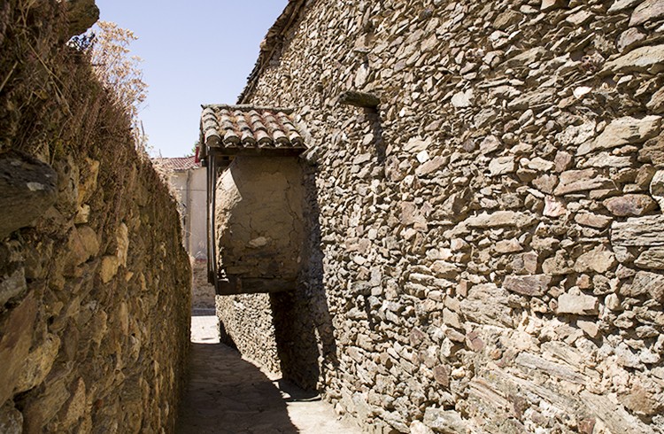 Horno suspendido Montejo de la Sierra