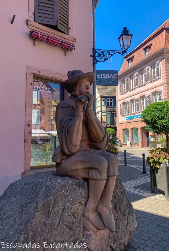 Escultura musico en Riveauville