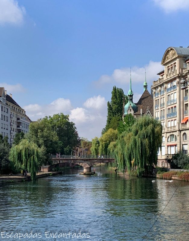 Canales sobre el río Ill