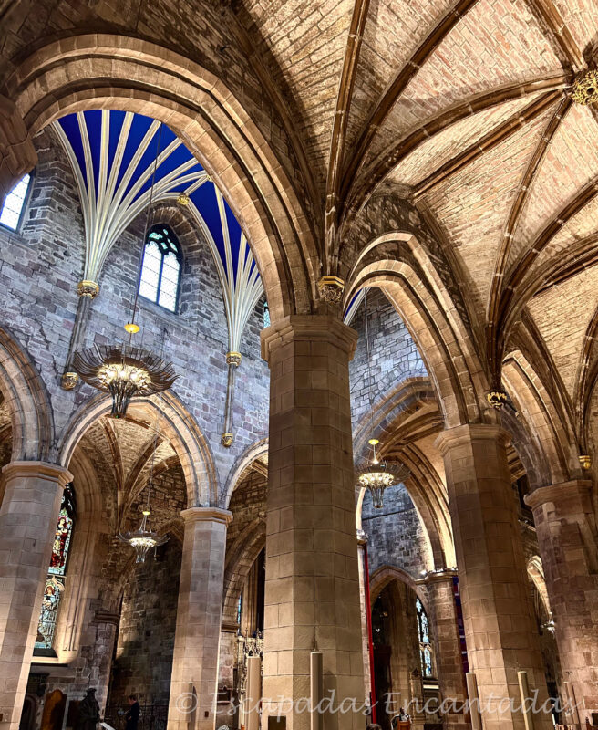 Interior de Catedral de Edimburgo