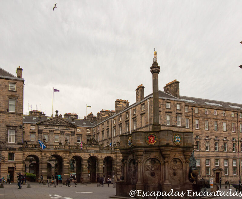 Mercat Cross Edimburgo