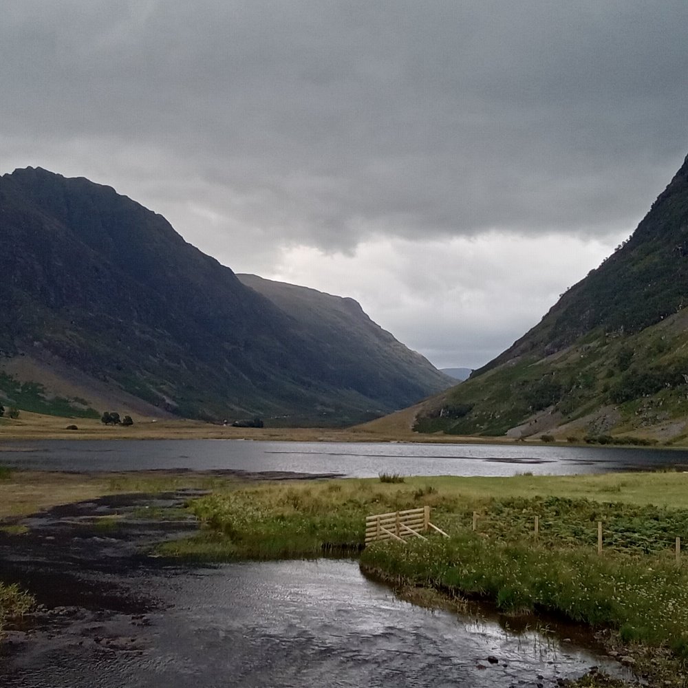 Ruta por Loch Achtriochtan y Lower Glen 